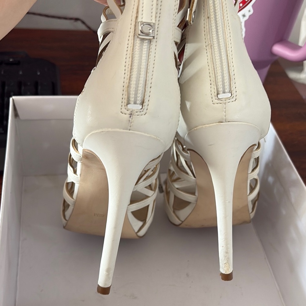 * HOST PICK * GUESS White Cage Heels - Picture 3 of 5